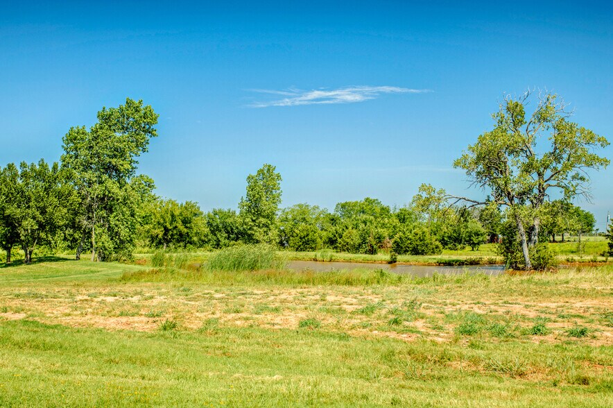 More Photos Of 39812 Hazel Dell Rd, Shawnee Veterinarian Kennel For Sale