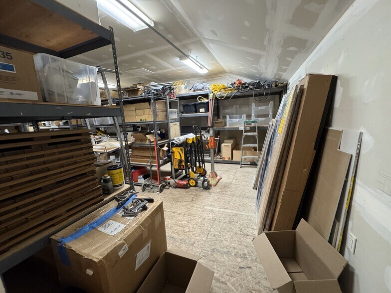 More Photos Of 425 Fairfield Ave, Stamford Manufacturing For Lease