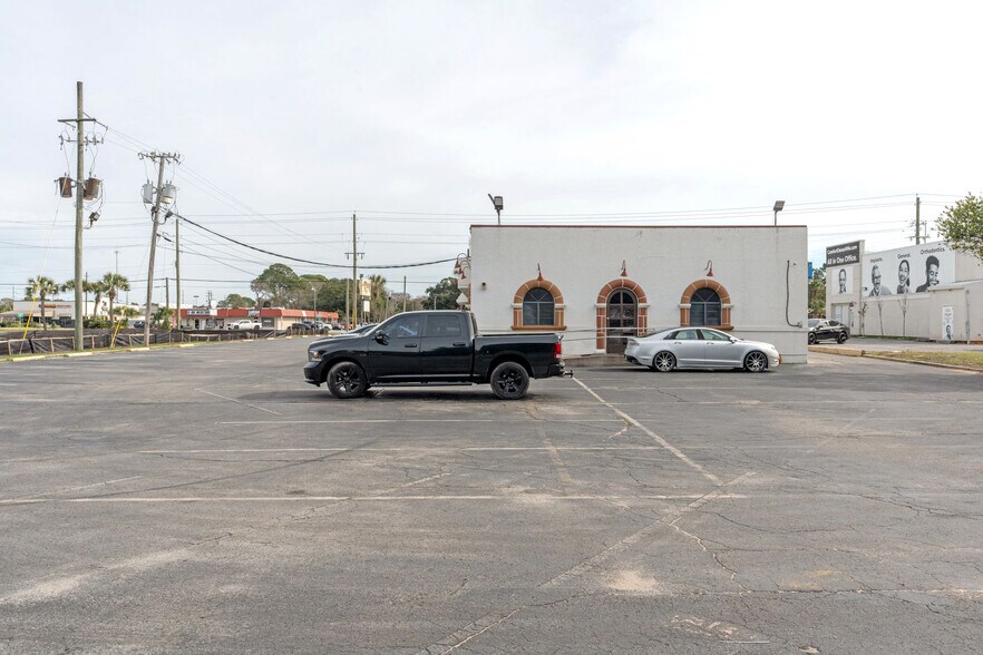 More Photos Of 480 Mary Esther Blvd NW, Fort Walton Beach Restaurant For Sale