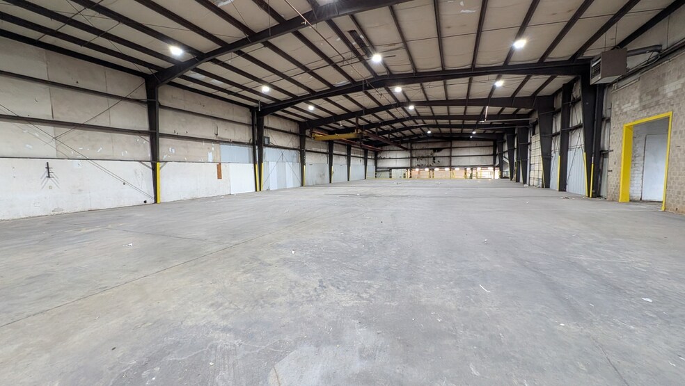 Primary Photo Of 3007 S Elm St, Little Rock Manufacturing For Lease