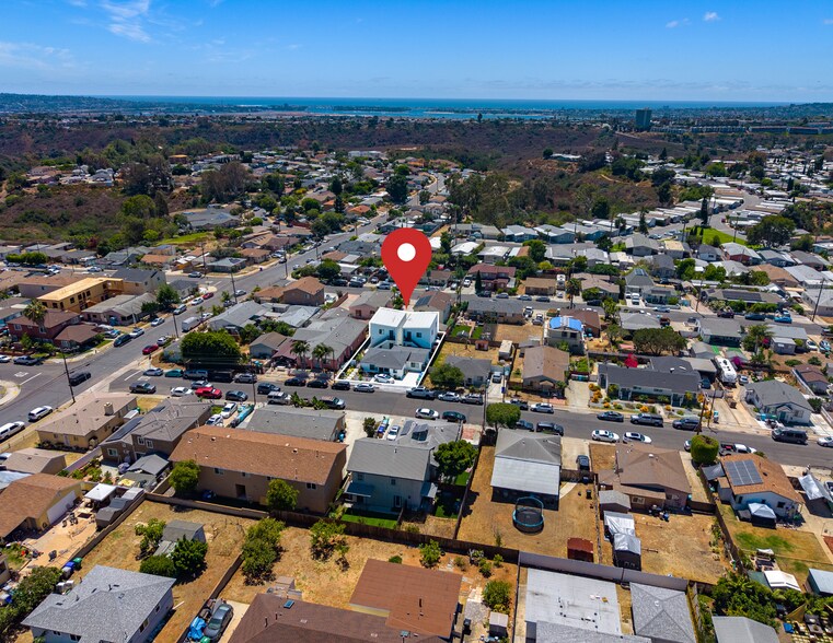 Primary Photo Of 2722 Nye St, San Diego Apartments For Sale