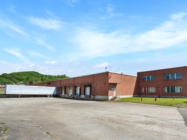 More Photos Of 1 Water St, Old Fort Distribution For Lease