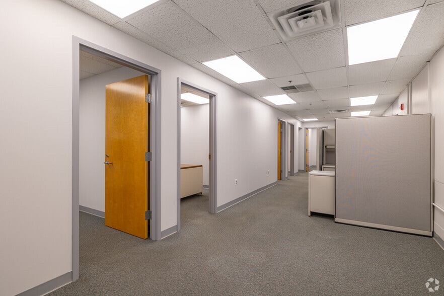 More Photos Of 140 Sipe Ave, Hummelstown Office For Sale