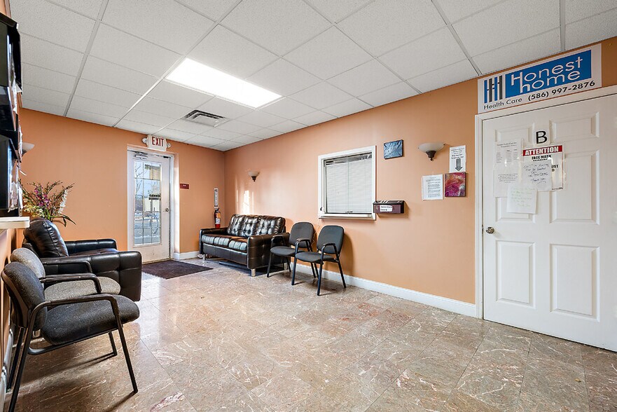 More Photos Of 1681 E Auburn Rd, Rochester Hills Office For Sale