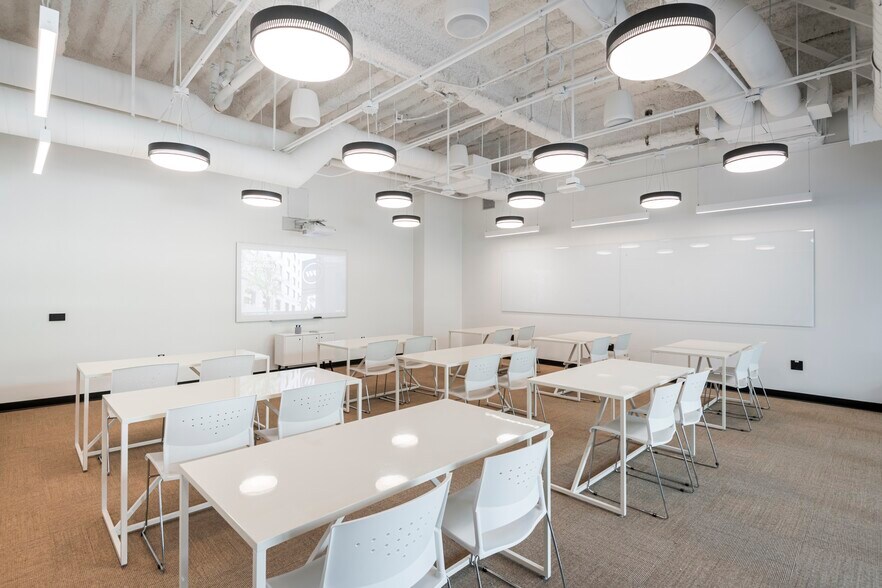 More Photos Of 5161 Lankershim Blvd, North Hollywood Coworking Space