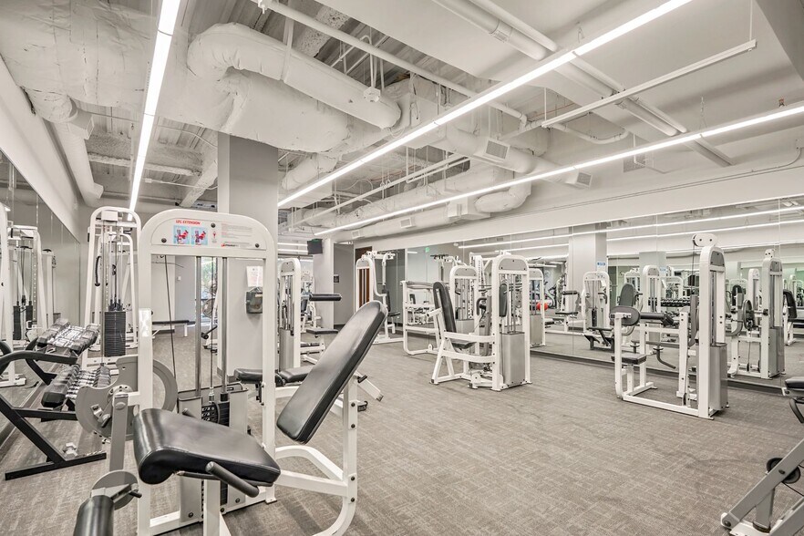 More Photos Of 4601 Dtc Blvd, Denver Office For Lease