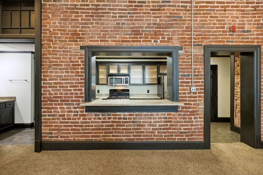 More Photos Of 217 E Deadrick St, Jackson Apartments For Sale