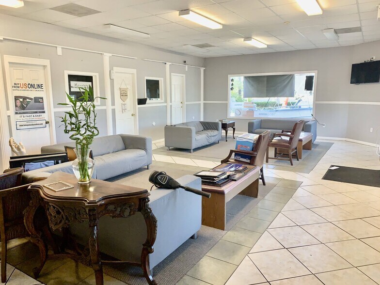 More Photos Of 2555 Allen Genoa Rd, Pasadena Freestanding For Sale