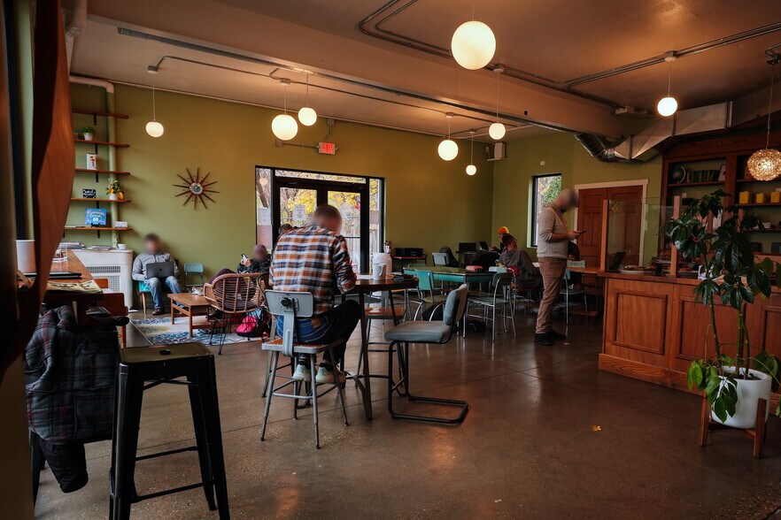 More Photos Of 557 North St, Madison Warehouse For Lease