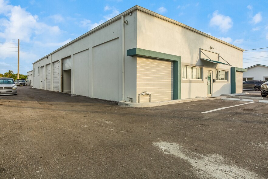 More Photos Of 2640 NW 1st Ave, Boca Raton Unknown For Lease