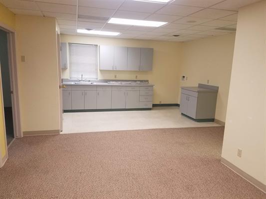 More Photos Of 1807 4th Corso, Nebraska City Office For Lease