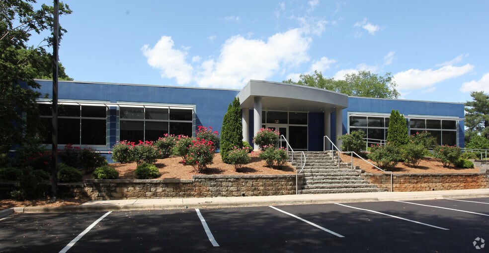More Photos Of 210 Charlois Blvd, Winston-Salem Office For Lease