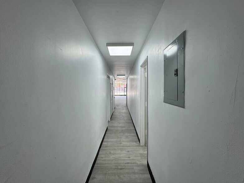 More Photos Of 4300 Crenshaw Blvd, Los Angeles Storefront Retail Office For Lease