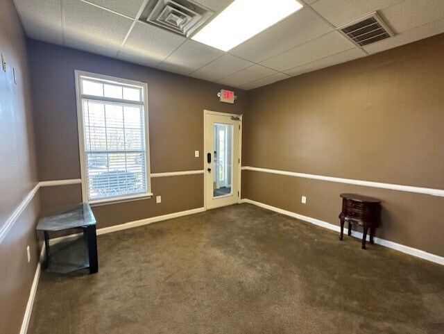 More Photos Of 10300 Brookridge Village Blvd, Louisville Medical For Lease