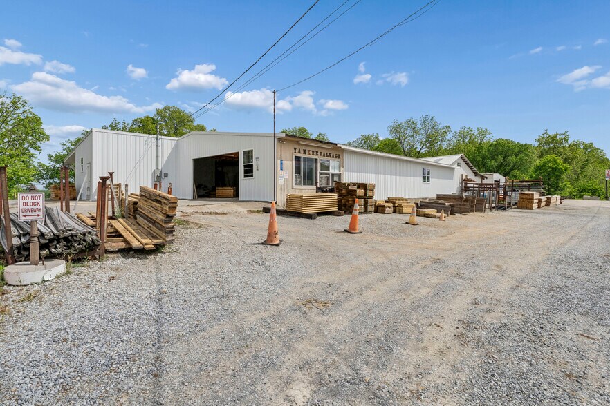 More Photos Of 3141 Highway 11 E, Telford Flex For Sale