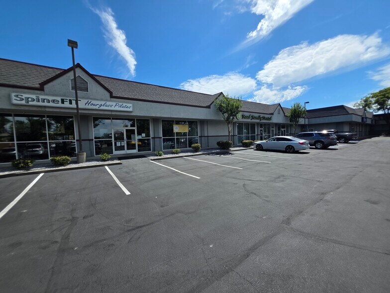 More Photos Of 870 W Onstott Frontage Rd, Yuba City Freestanding For Sale