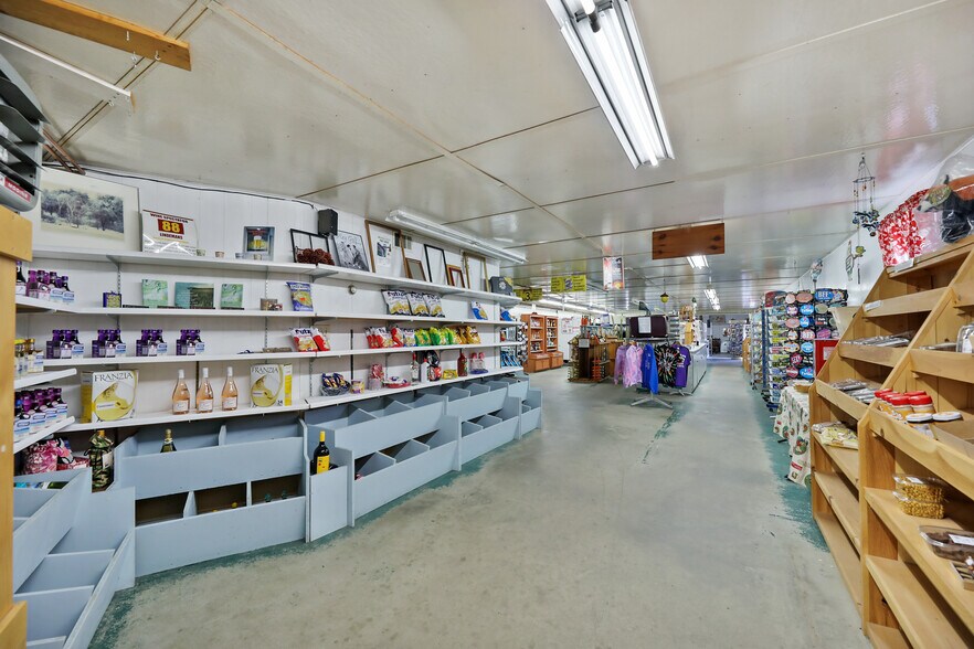 More Photos Of 1570 N Main St, Otis Restaurant For Sale