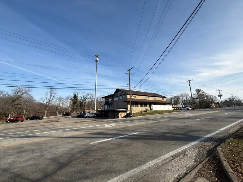 More Photos Of 7500-7504 N Main St, Dayton Bar For Sale