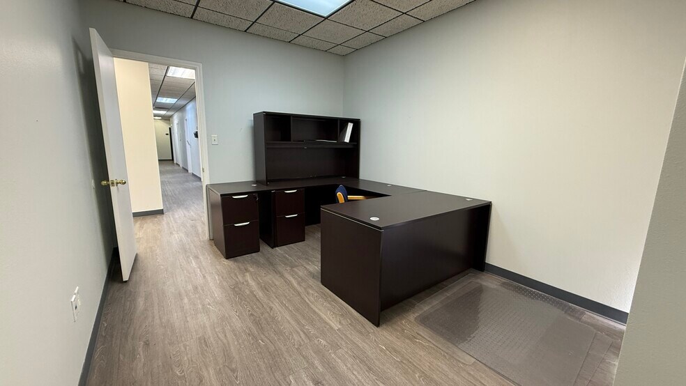 More Photos Of 1941 E 37th St, Odessa Office For Sale