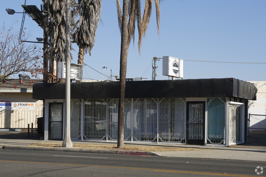 Primary Photo Of 6682 Magnolia Ave, Riverside Freestanding For Sale