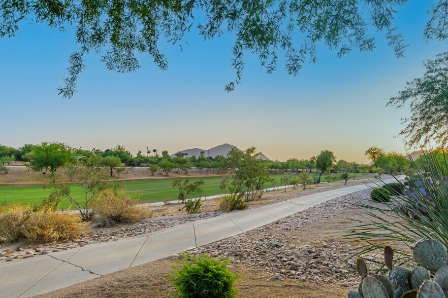 More Photos Of 8165 E Indian Bend Rd, Scottsdale Medical For Lease