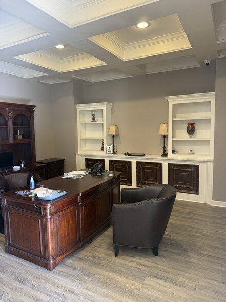 More Photos Of 2850 Interstate 55, Marion Freestanding For Lease