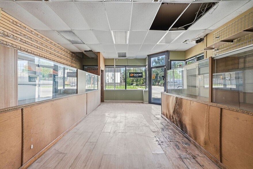 More Photos Of 7100 Morgan St, Chicago Storefront For Sale