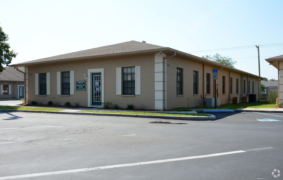 More Photos Of 8911 Regents Park Dr, Tampa Office For Lease