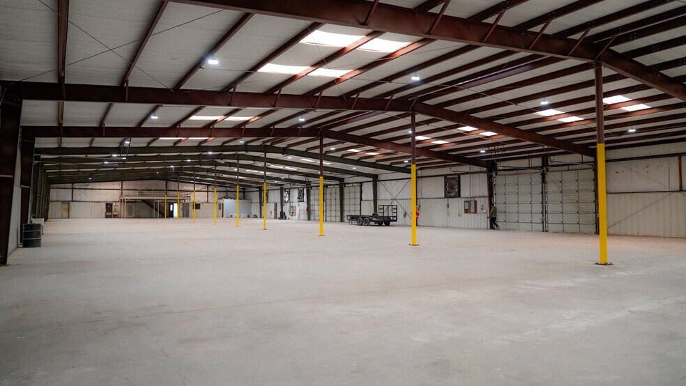 More Photos Of 3801 Cockrell Ave, Fort Worth Manufacturing For Lease