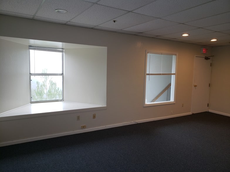More Photos Of 1090 Adams St, Benicia Loft Creative Space For Lease