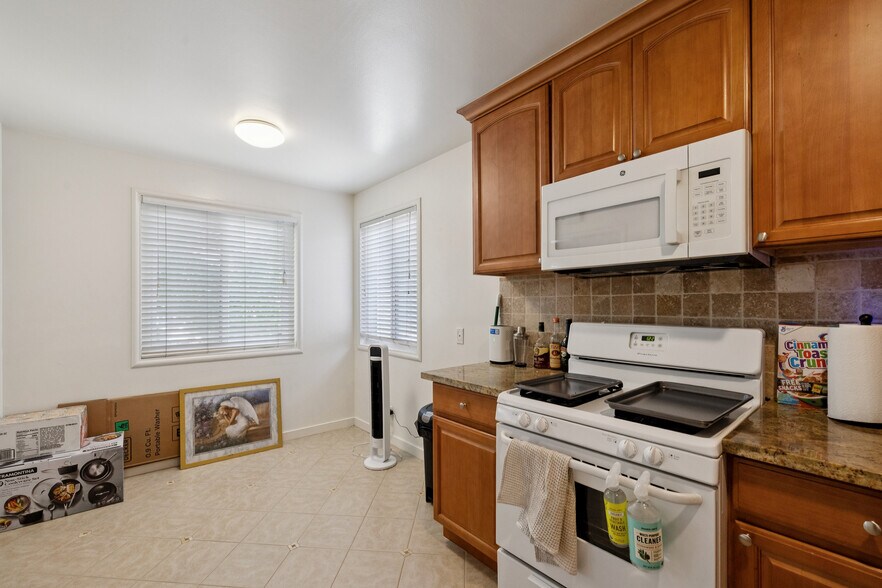 More Photos Of 1140 El Camino Real, Burlingame Apartments For Sale