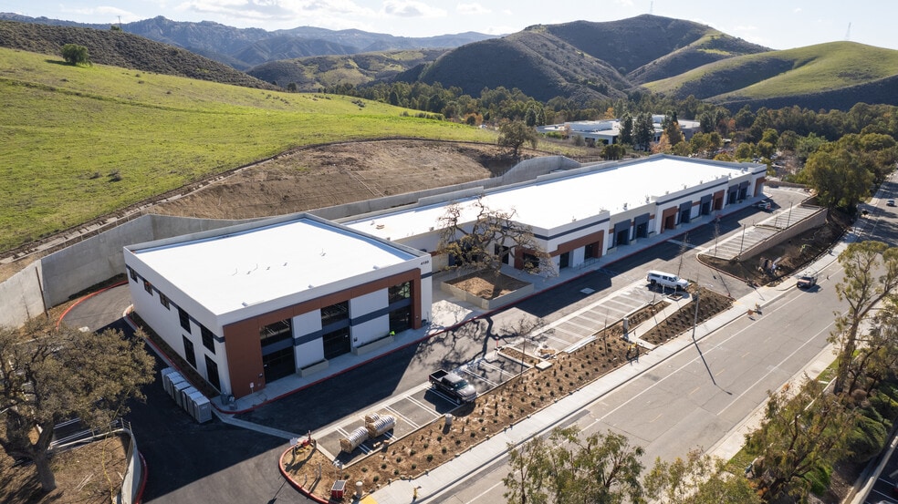 More Photos Of 4180 Guardian St, Simi Valley Warehouse For Lease