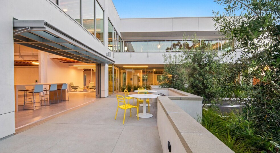 More Photos Of , Los Angeles Office For Sale