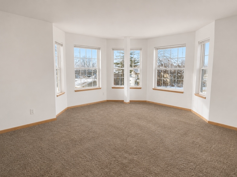 More Photos Of 1720 Glenwood Ave N, Minneapolis Apartments For Sale