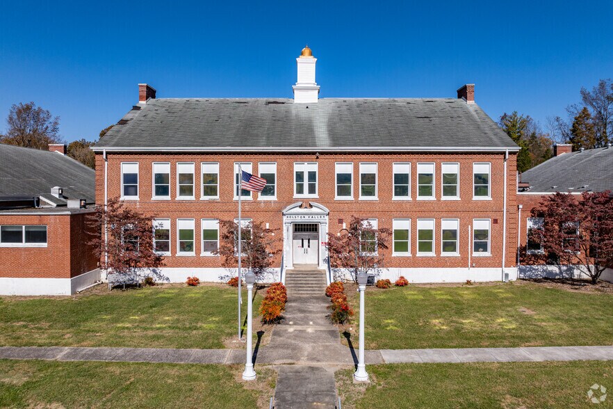 More Photos Of 1717 Bristol Caverns Hwy, Bristol Schools For Sale