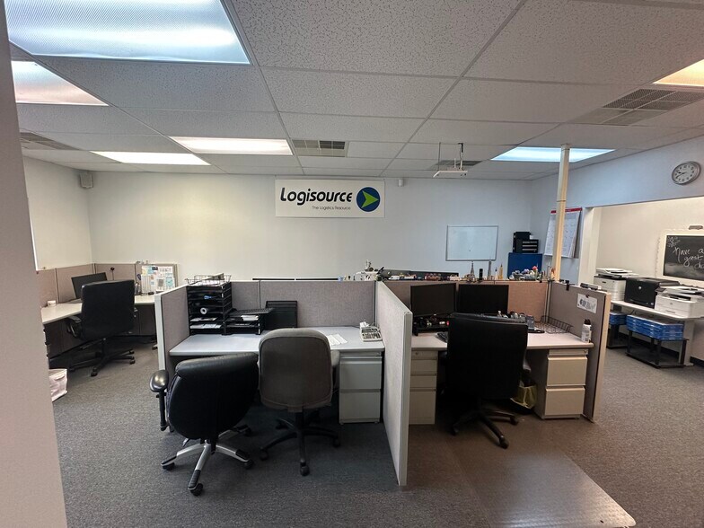 More Photos Of 2235 Lewisville Clemmons Rd, Clemmons Office Residential For Lease