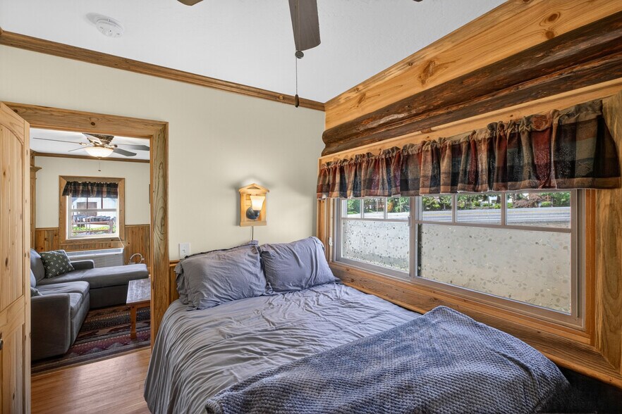 More Photos Of 1258 Highway 141, White Salmon Hospitality For Sale