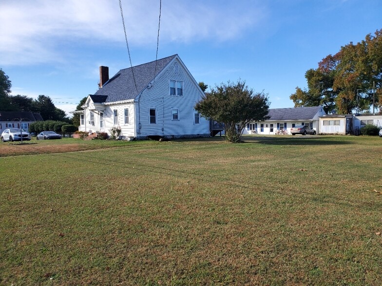 More Photos Of 12374 S DuPont Hwy, Felton Hotel For Sale
