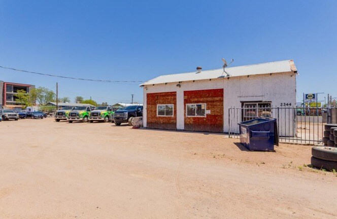 More Photos Of 2244 W Apache Trl, Apache Junction Contractor Storage Yard For Sale