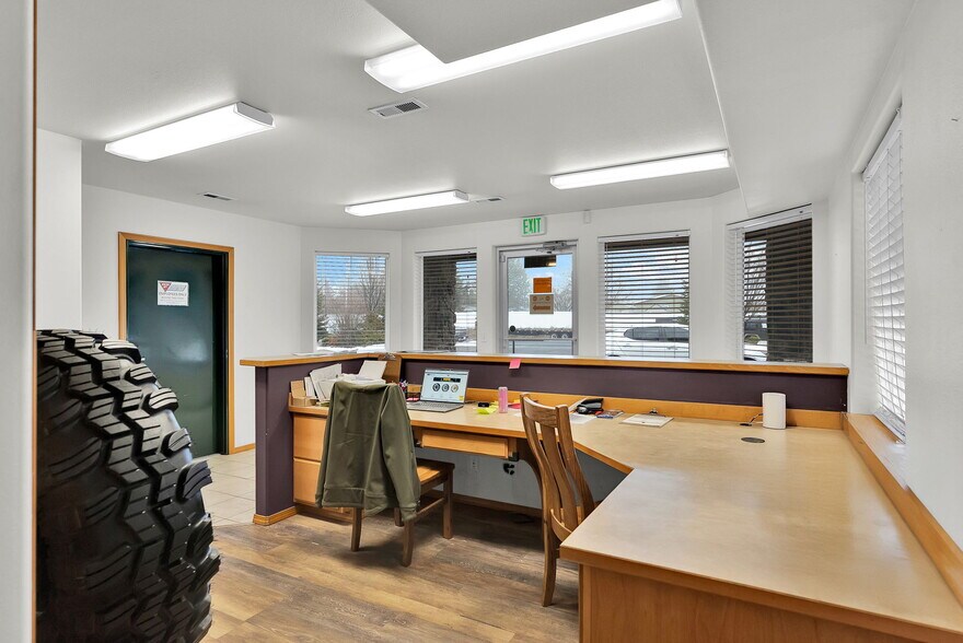 More Photos Of 11445 N Reed Rd, Hayden Warehouse For Sale