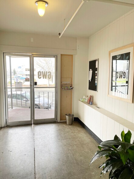 More Photos Of 8 W 9th St, Santa Rosa Warehouse For Lease