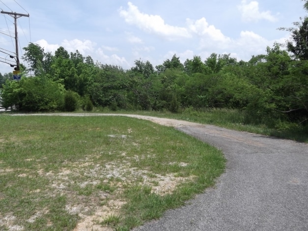 More Photos Of 1588 W Broad St, Cookeville Land For Sale