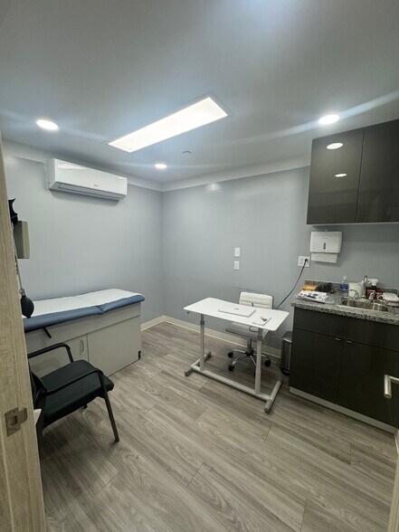 More Photos Of 401 Ditmas Ave, Brooklyn Medical For Lease