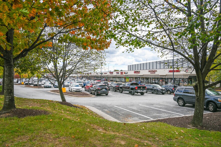 More Photos Of 6901-6981 Hechinger Dr, Springfield Unknown For Lease