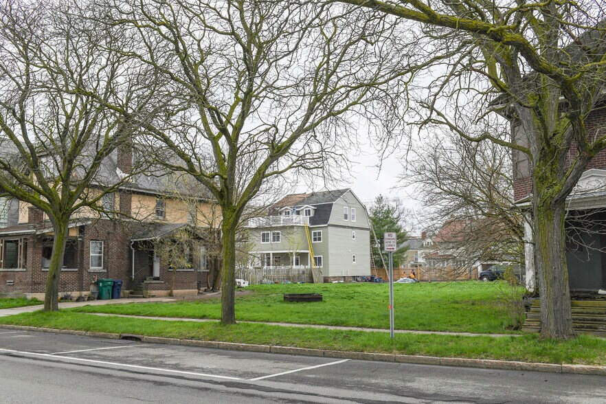 More Photos Of 609 Rainbow Blvd, Niagara Falls Land For Sale