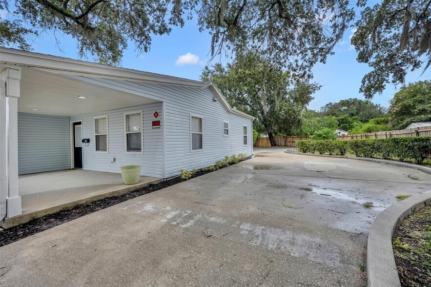 More Photos Of 111 Randolph Ave, Kissimmee Medical For Sale