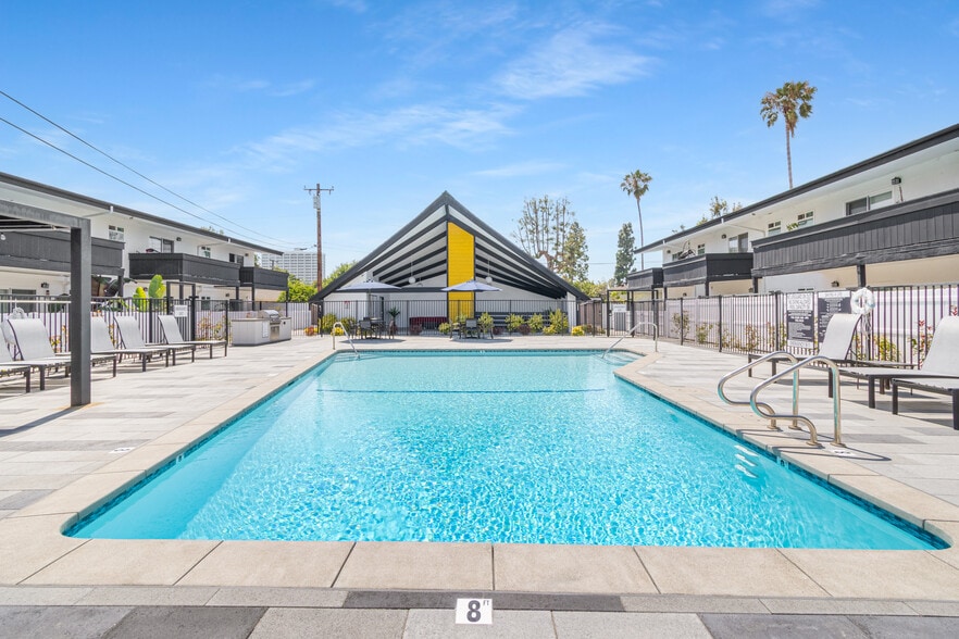 More Photos Of 1959-1961 Maple Ave, Costa Mesa Apartments For Sale