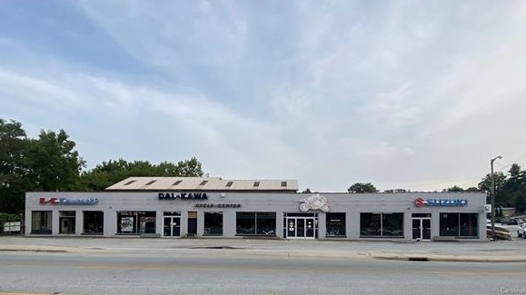 More Photos Of 312 Kanuga Rd, Hendersonville Auto Dealership For Lease
