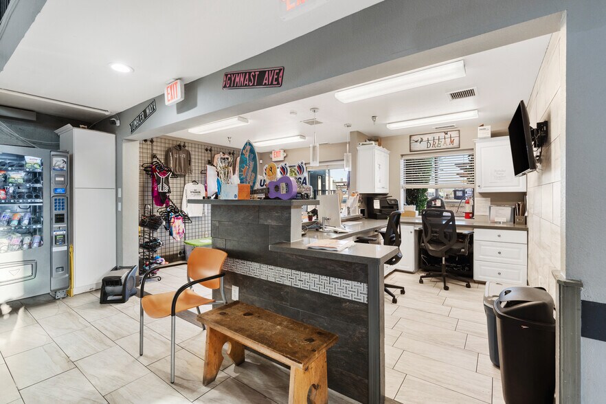 More Photos Of 7175 E 2nd St, Prescott Valley Warehouse For Sale