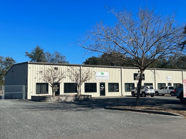 More Photos Of 85101 Commercial Park Dr, Yulee Flex For Lease